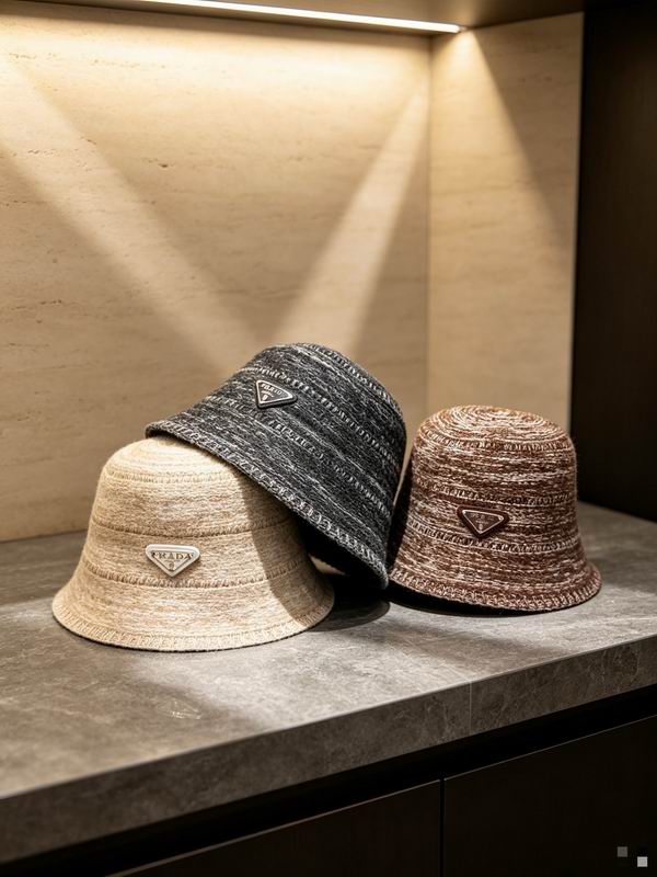 Prada hat dx62